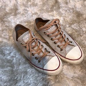 Classic Converse, low top. Size 8.5